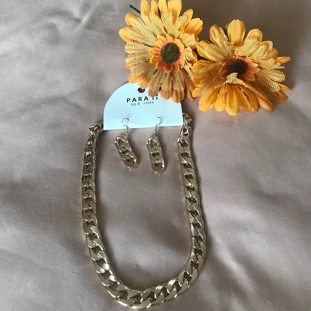 CHAIN NECKLACE &MATCH EARRINGS  GOLD COLOR